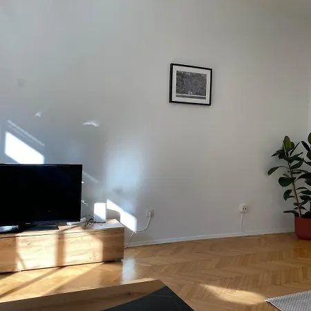 Apartment, Close To The Town Hall, Centre And Raiffeisen Sportpark Appartement Graz