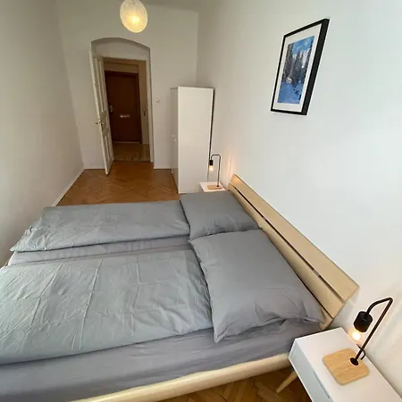 Appartement Apartment, Close To The Town Hall, Centre And Raiffeisen Sportpark *