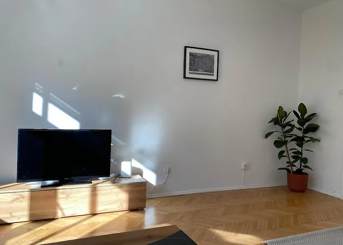 Apartment, Close To The Town Hall, Centre And Raiffeisen Sportpark Appartement Graz